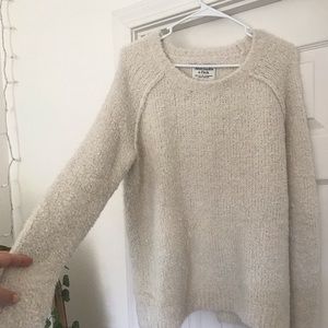 Abercrombie & Fitch beige sweater
